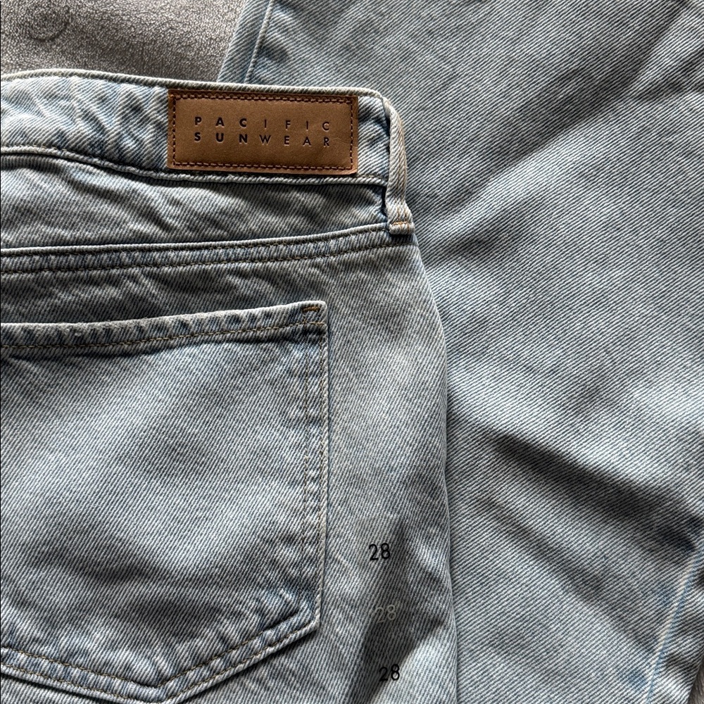 NWT PacSun Low Rise Wide Leg Jeans - Picture 4 of 5